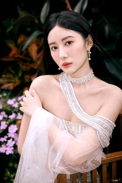 明星吴优图片,光影之间尽显明星风采