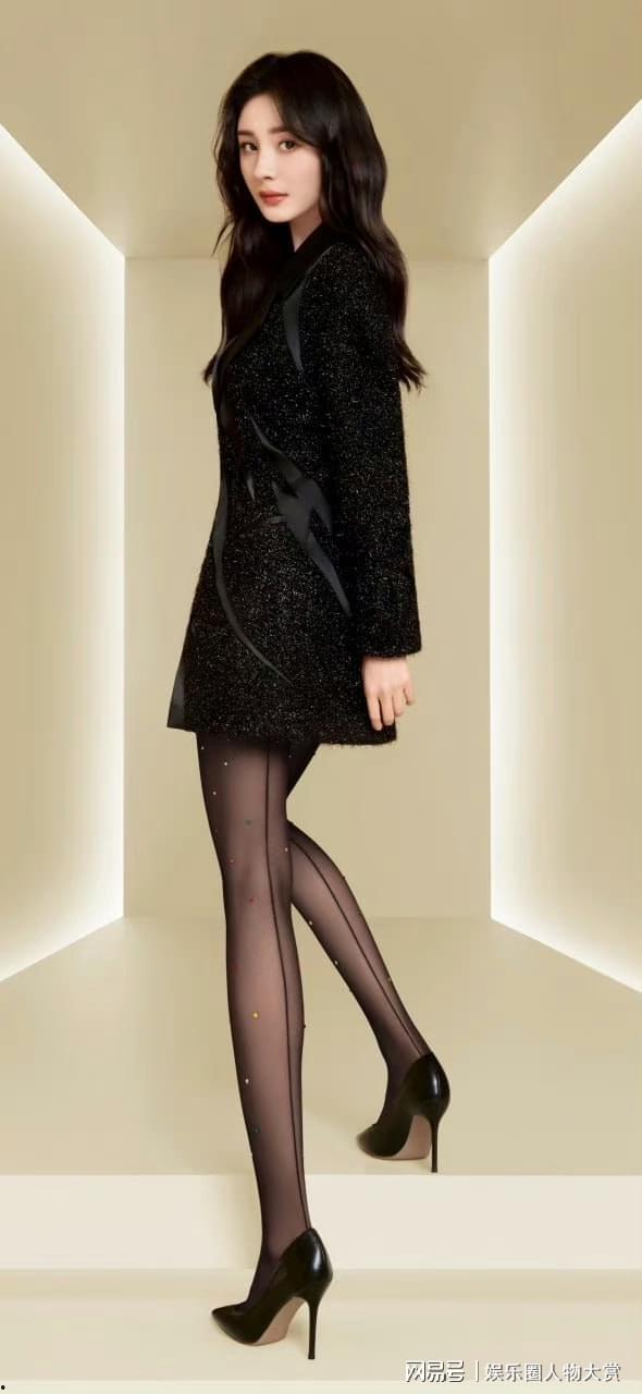 范冰冰迷人高跟丝袜美腿,范冰冰演绎迷人高跟鞋风采