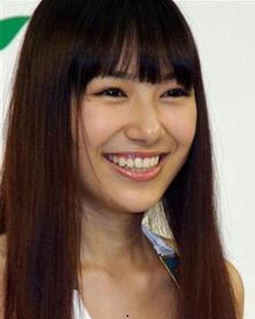 潮红av女星,揭秘娱乐圈的璀璨星途与争议漩涡